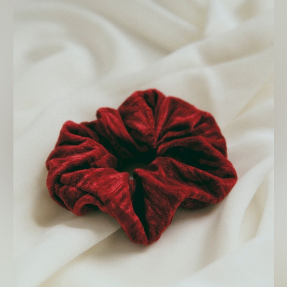 Sezane Red Crushed Velvet  Scrunchie + Gift Envelope